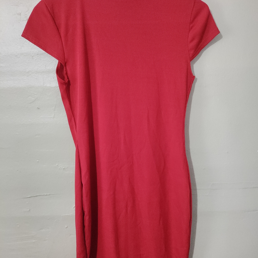 PrettyLittleThing Red Ribbed Dress - Picture 2 of 3